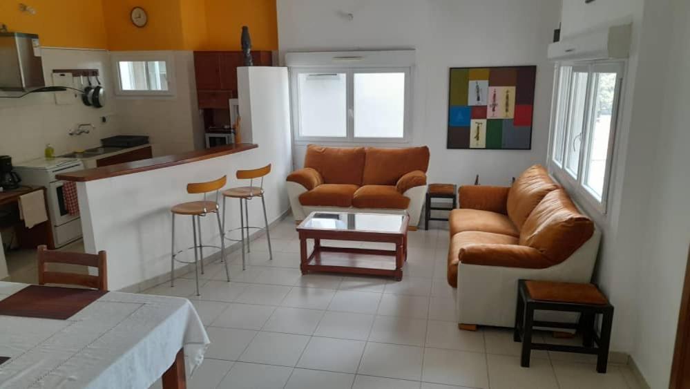 Dodoo Lodge Cotonou Bagian luar foto
