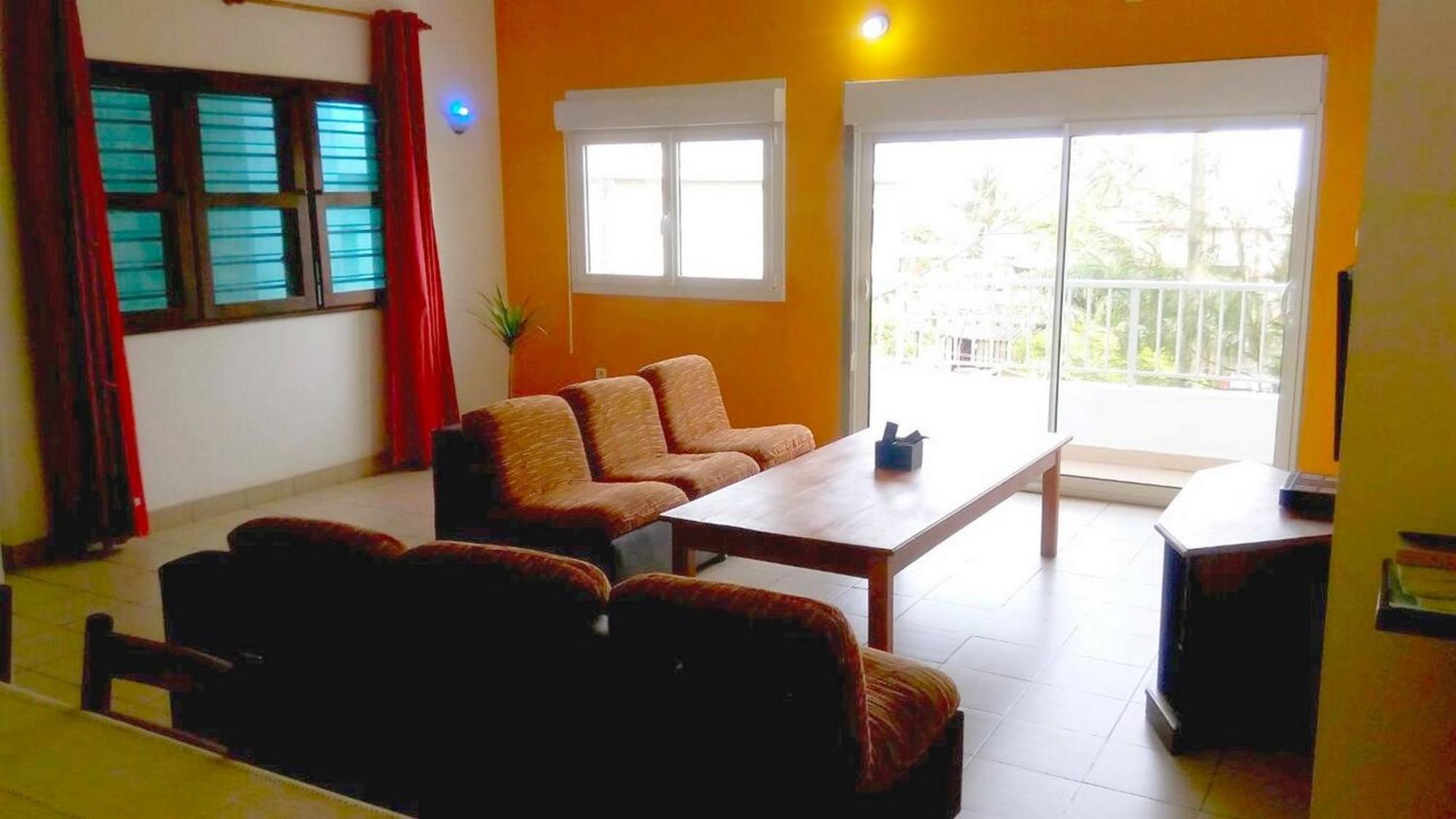 Dodoo Lodge Cotonou Ruang foto