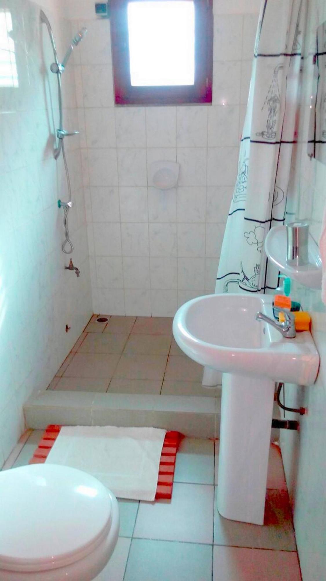 Dodoo Lodge Cotonou Ruang foto