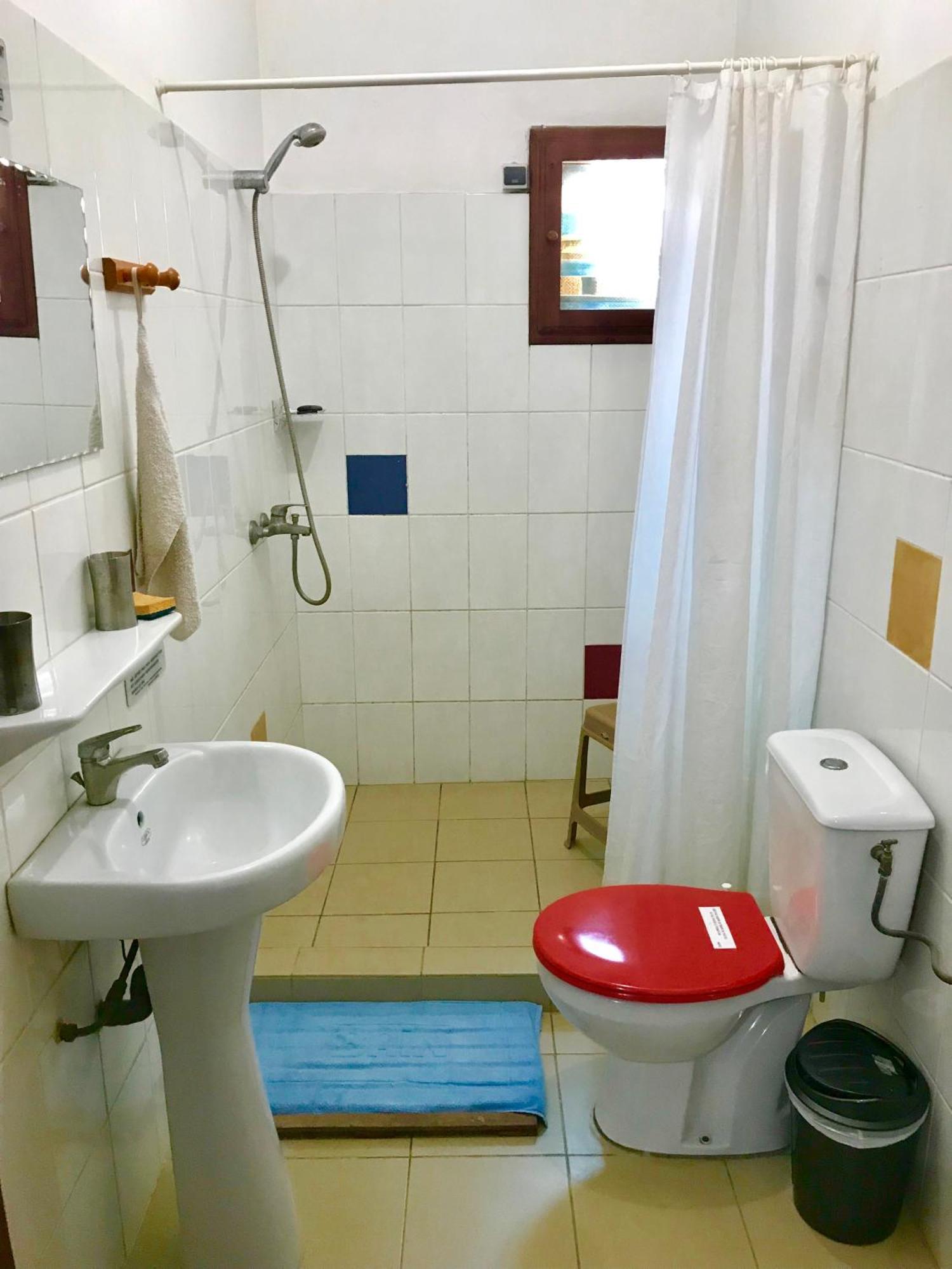 Dodoo Lodge Cotonou Ruang foto