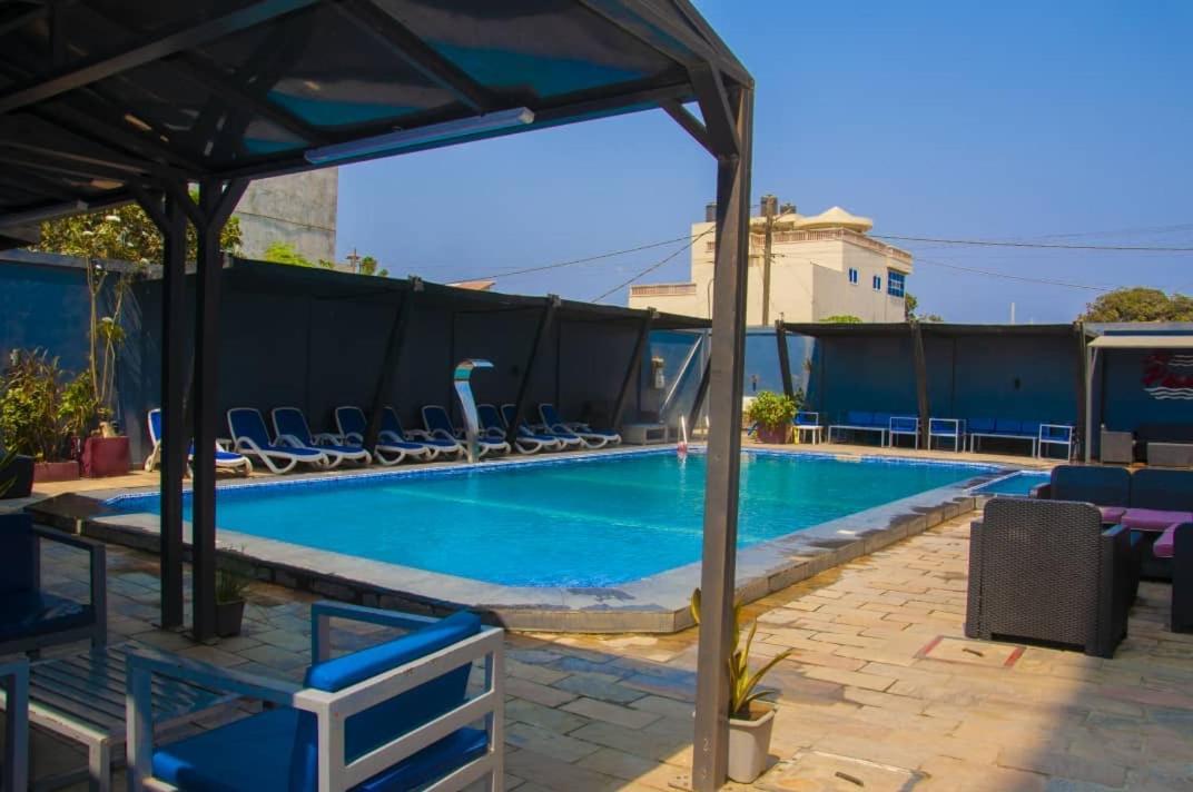 Dodoo Lodge Cotonou Bagian luar foto