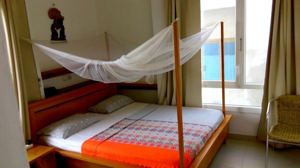 Dodoo Lodge Cotonou Bagian luar foto