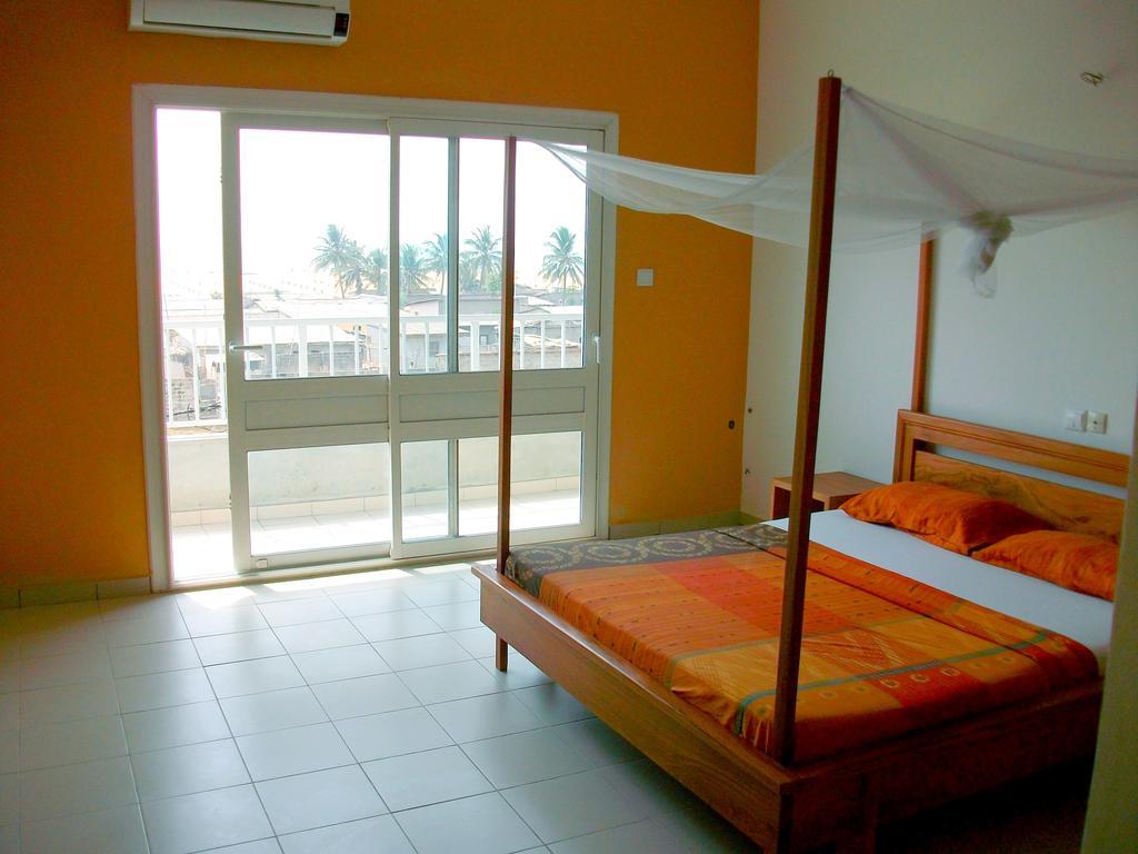 Dodoo Lodge Cotonou Bagian luar foto