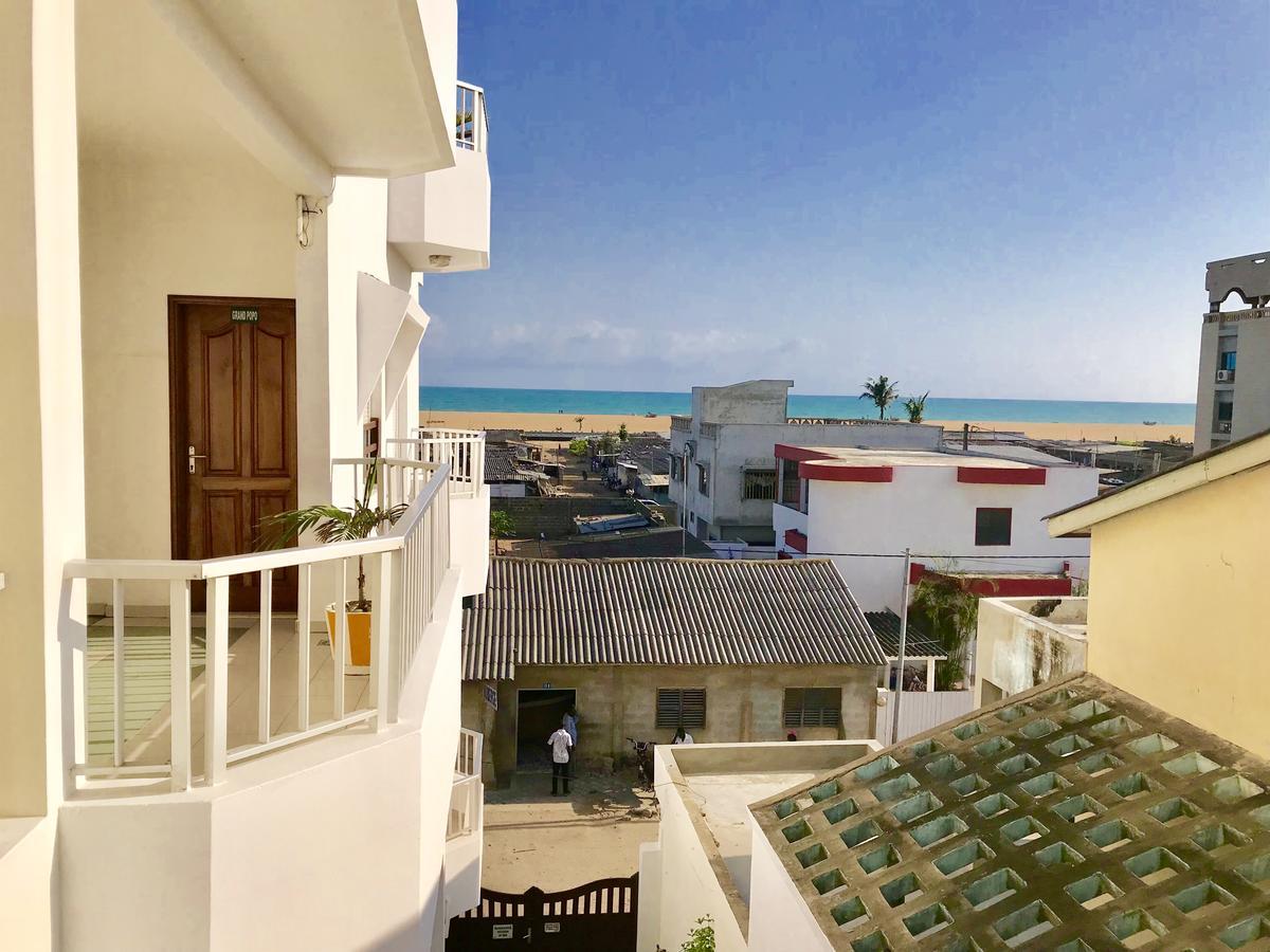 Dodoo Lodge Cotonou Bagian luar foto