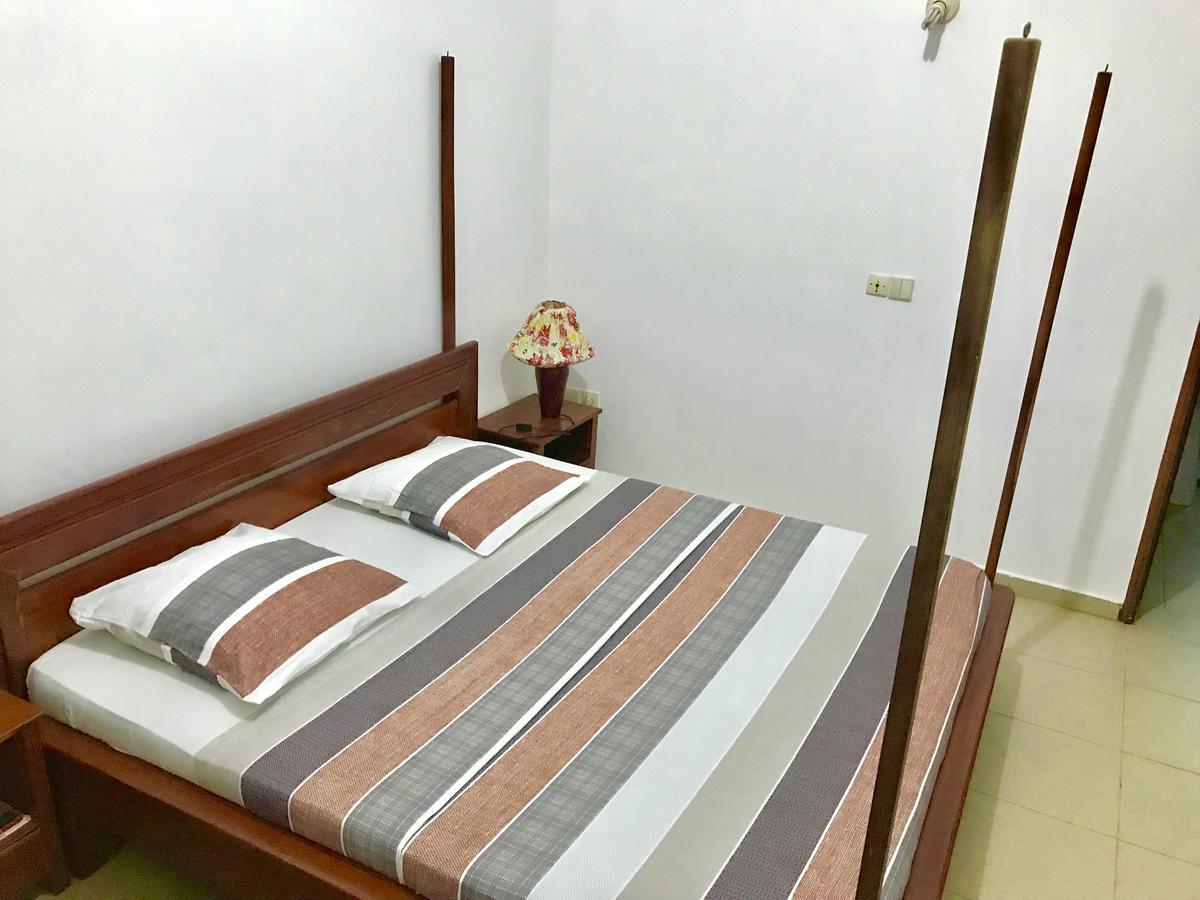 Dodoo Lodge Cotonou Bagian luar foto