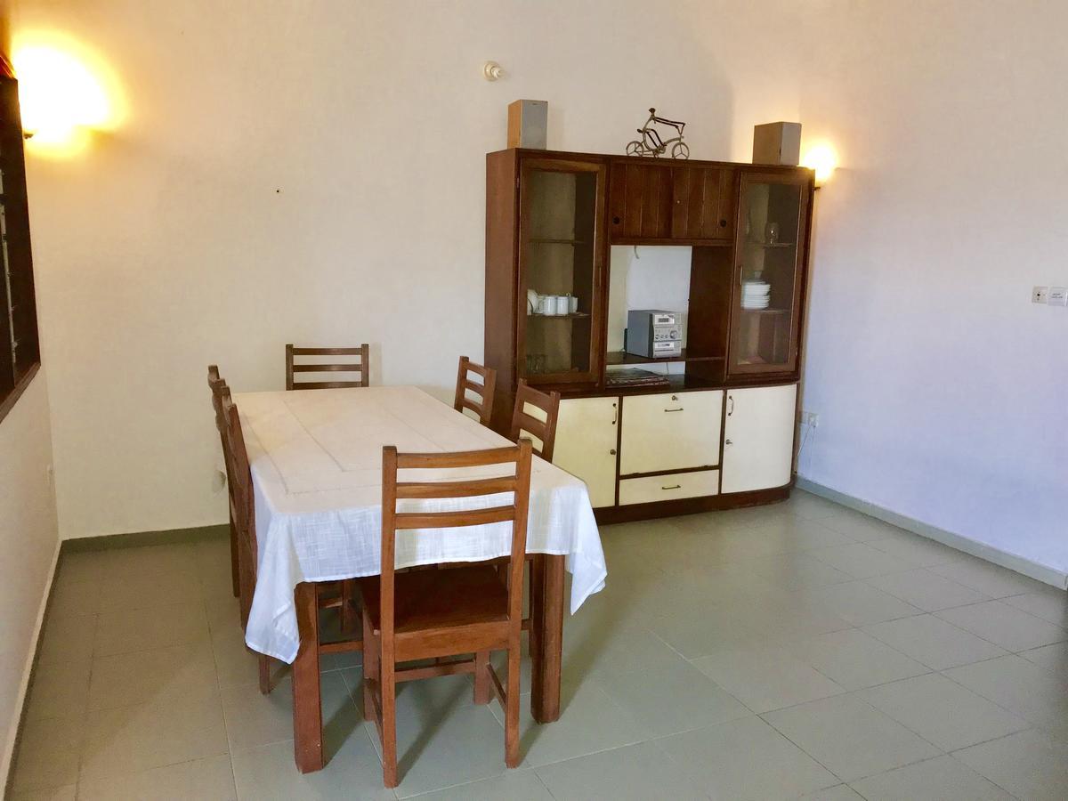 Dodoo Lodge Cotonou Bagian luar foto