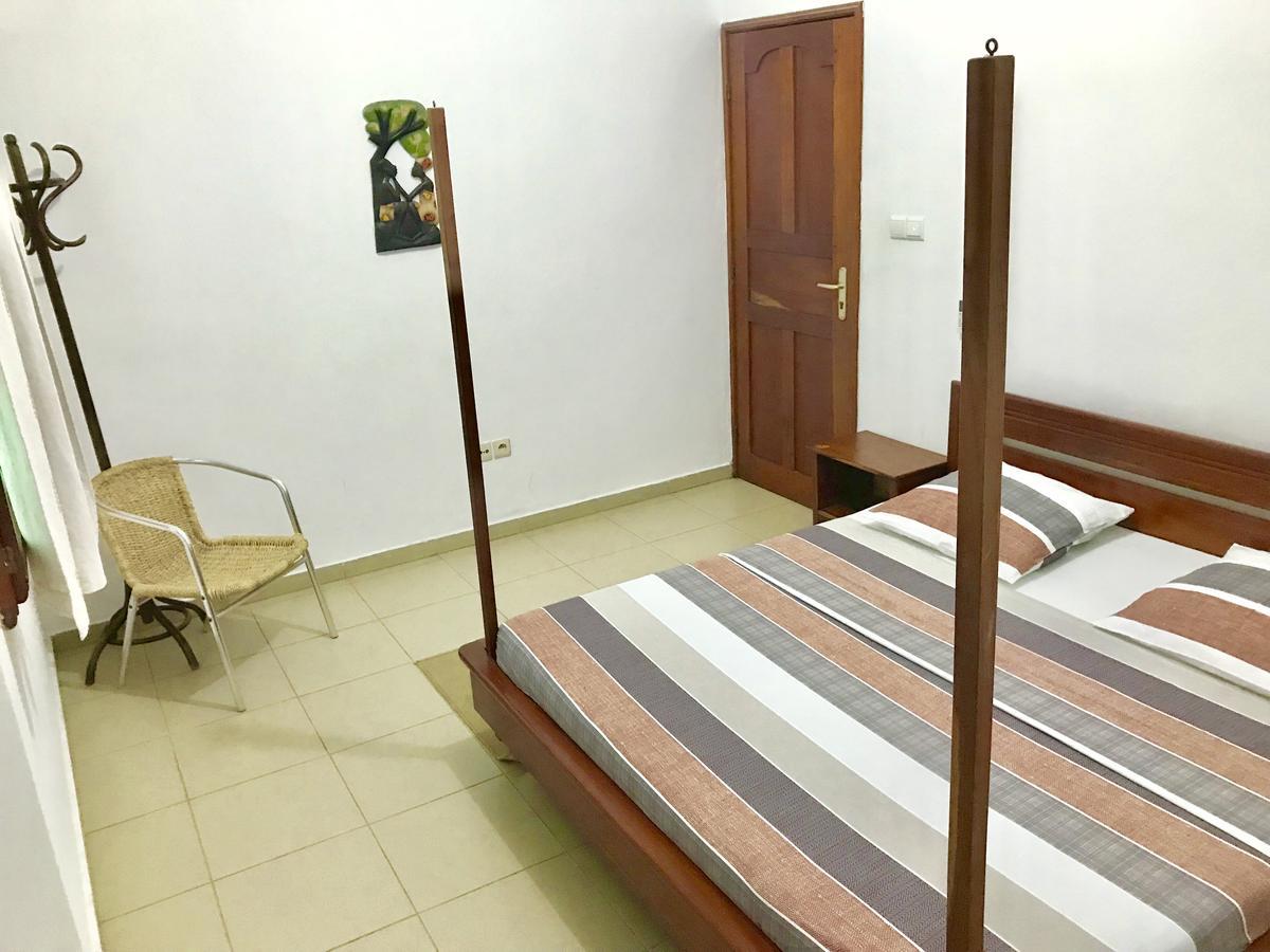 Dodoo Lodge Cotonou Bagian luar foto